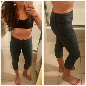 LIKE NEW! Nike Dri-Fit Legend Capris